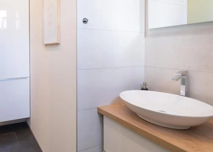 Mh Living - 5 - Scandinavian Living Dream In Center